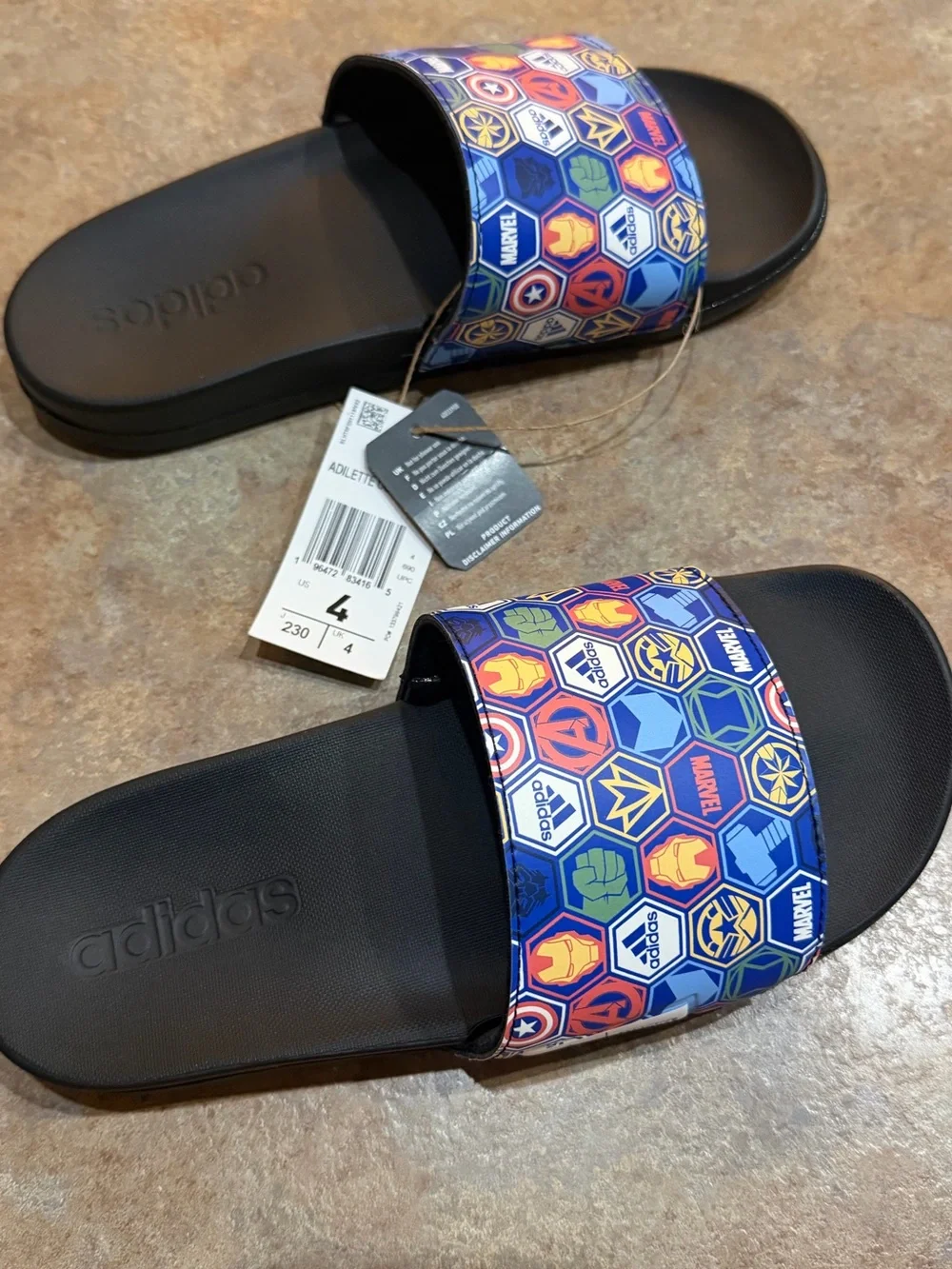Adidas Kids' Black Marvel Print Slide Sandals size 4. NWT - Picture 2 of 5